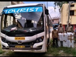 यूपी पुलिस-एटीएस ने बड़ी आतंकी साजिश नाकाम की, बस से 200 किलो विस्फोटक बरामद, मोहम्मद उज़ैर और मोहम्मद शहनवाज़ गिरफ्तार पुलिस ने बागपत में पकड़ा 200 किलो विस्फोटक