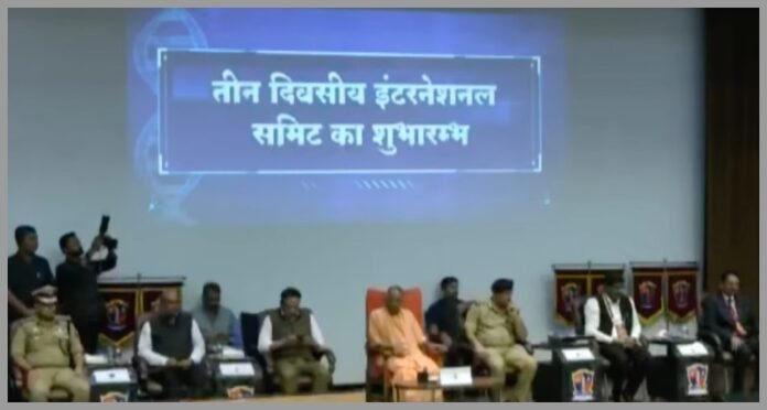 सीएम योगी अंतर्राष्ट्रीय फॉरेंसिक सेमिनार लखनऊ में शामिल हुए।