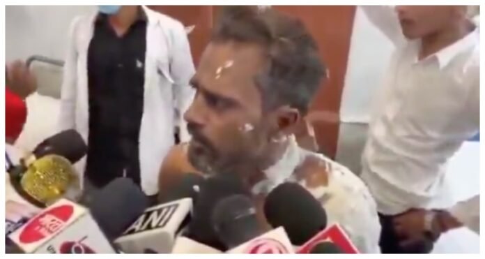 आत्मदाह करने वाला व्यक्ति